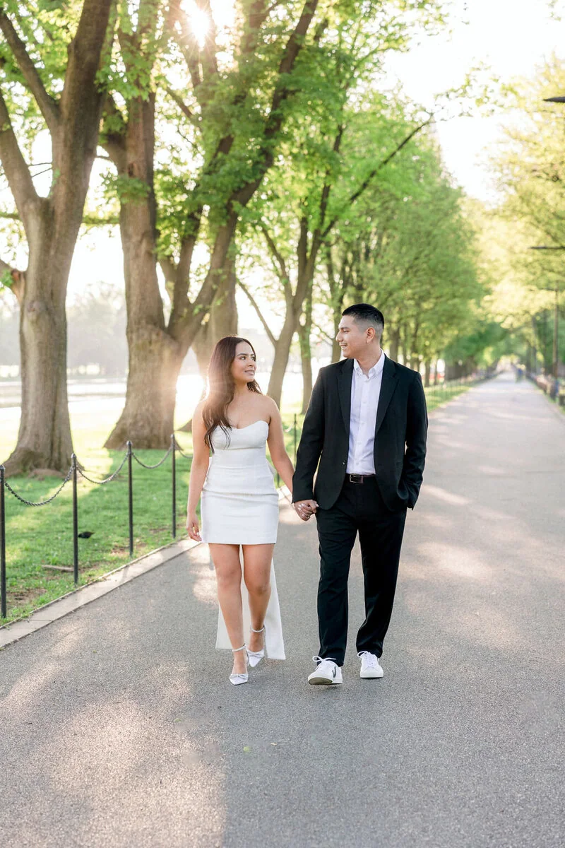 Engagement Session at DC National Mall image 4